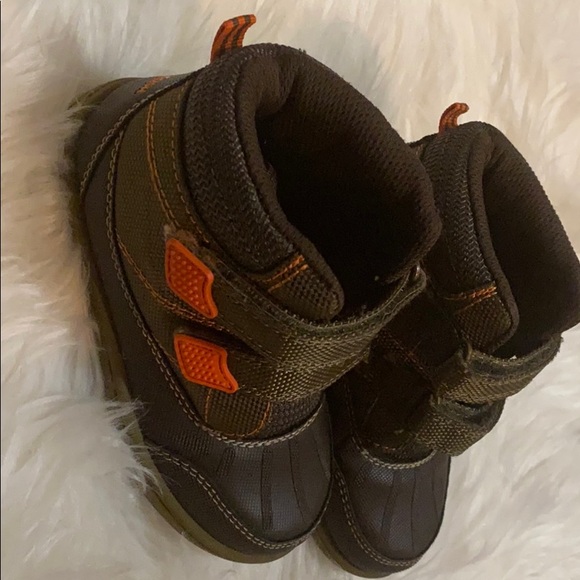 Boys boots - Picture 1 of 3